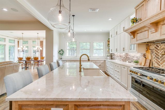 115 Lantana Court, Poolville, TX 76487