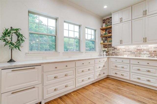 115 Lantana Court, Poolville, TX 76487