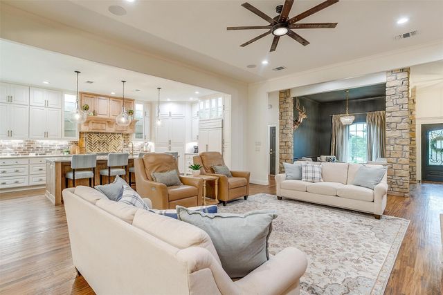 115 Lantana Court, Poolville, TX 76487