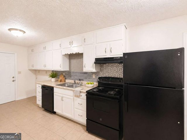 3166 Sandusky Drive, Decatur, GA 30032
