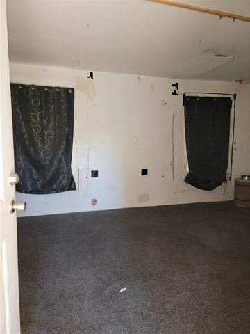 5220 University Place, Detroit, MI 48224