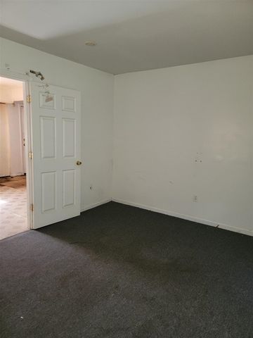 5220 University Place, Detroit, MI 48224