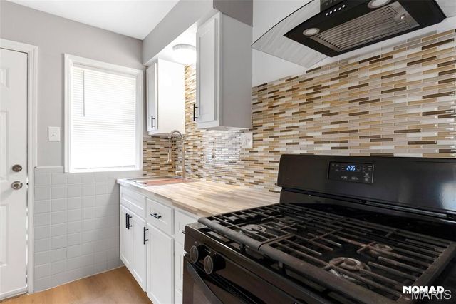 8246 Montreal Drive, University City, MO 63132