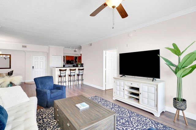 804 E Windward Way, Lantana, FL 33462
