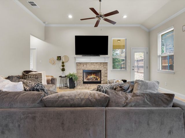 5933 Dunnlevy Drive, Fort Worth, TX 76179