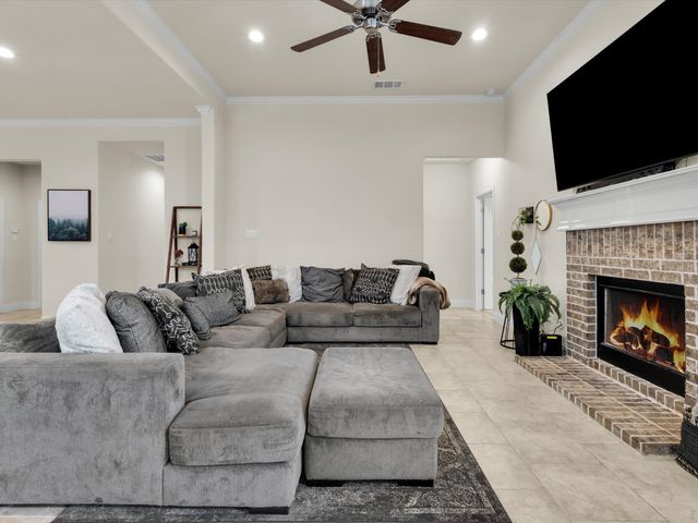 5933 Dunnlevy Drive, Fort Worth, TX 76179