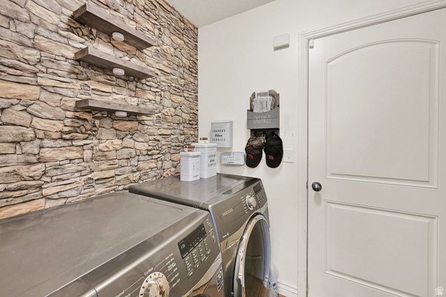 3439 W 2400 S, Syracuse, UT 84075