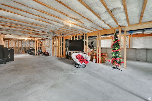 3439 W 2400 S, Syracuse, UT 84075