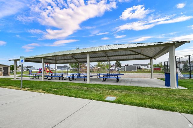 3439 W 2400 S, Syracuse, UT 84075