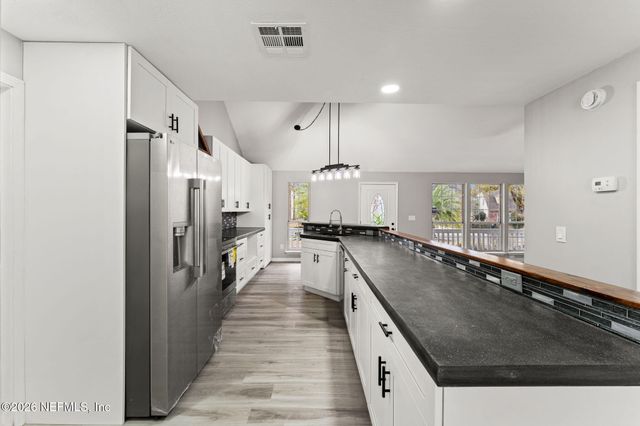 8190 LOCH LOMOND Lane, Jacksonville, FL 32244