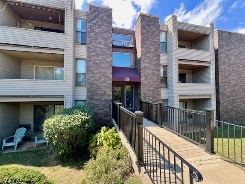 20 River E, Nutley Twp., NJ 07110