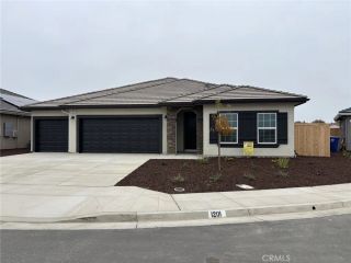 1201 Via Valencia Drive, Madera, CA 93637