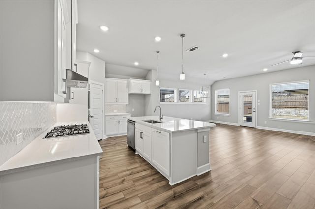 1620 Mcdougall Creek, Van Alstyne, TX 75495