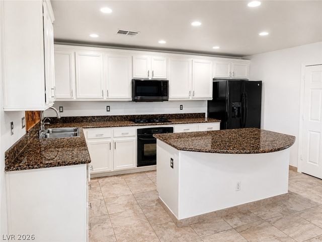 9983 Willowbrook Pond Road, Las Vegas, NV 89148