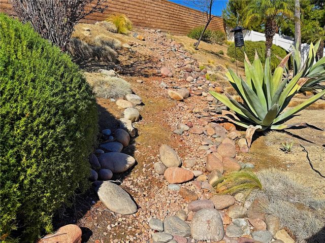 2400 Pepperwood, Corona, CA 92882