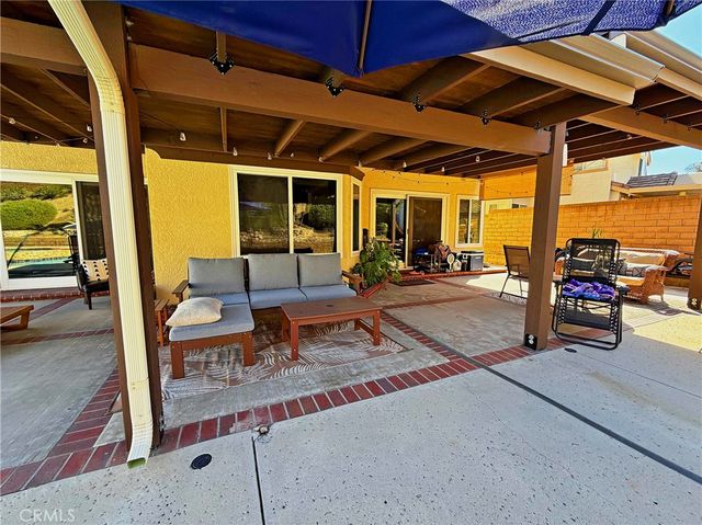 2400 Pepperwood, Corona, CA 92882