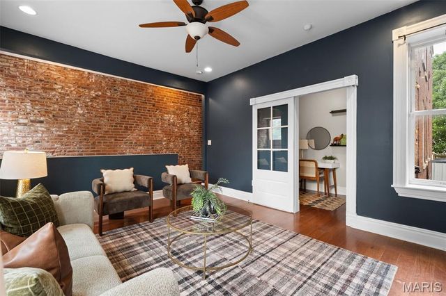 2815 Arsenal Street, St Louis, MO 63118