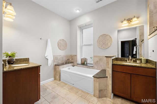2815 Arsenal Street, St Louis, MO 63118