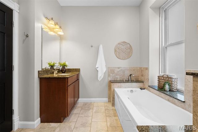 2815 Arsenal Street, St Louis, MO 63118