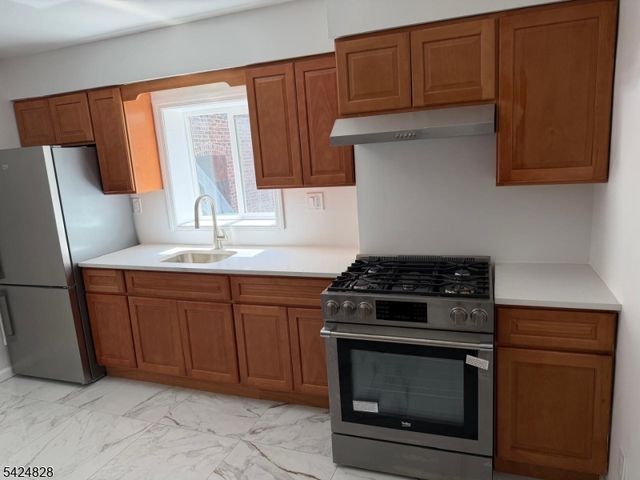 91 Belmont Ave 2, Jersey City, NJ 07304