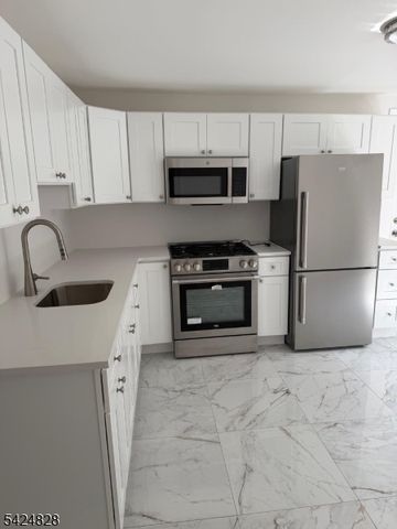 91 Belmont Ave 2, Jersey City, NJ 07304