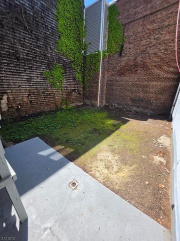 91 Belmont Ave 2, Jersey City, NJ 07304