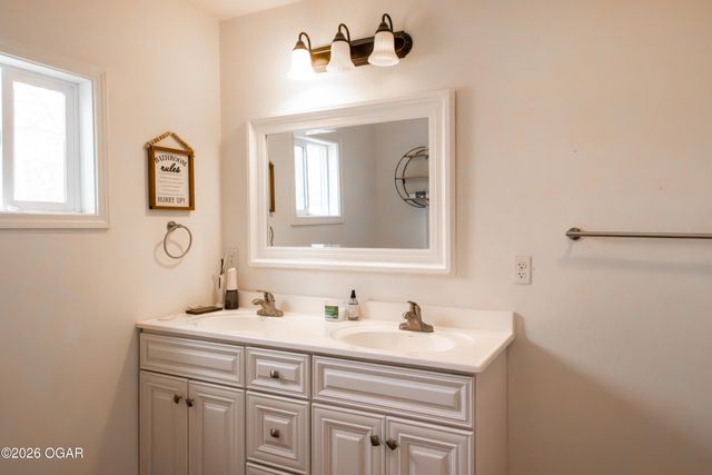 1713 S Jackson Avenue, Joplin, MO 64804