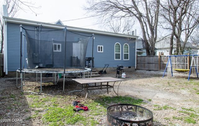 1713 S Jackson Avenue, Joplin, MO 64804