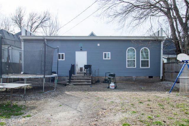 1713 S Jackson Avenue, Joplin, MO 64804