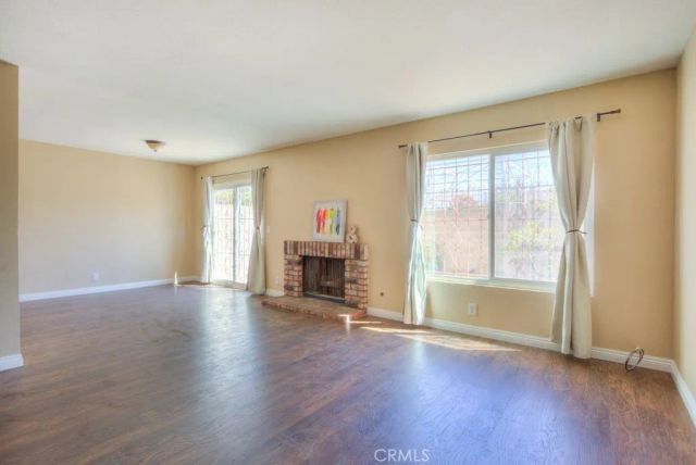 555 S Azusa 32, Azusa, CA 91702