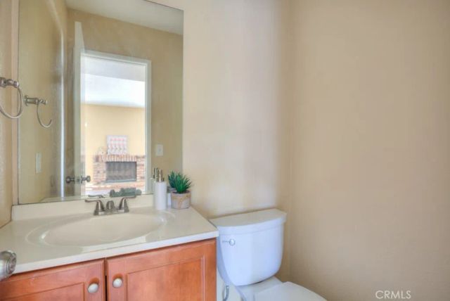 555 S Azusa 32, Azusa, CA 91702