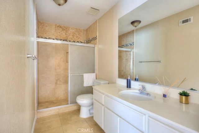 555 S Azusa 32, Azusa, CA 91702