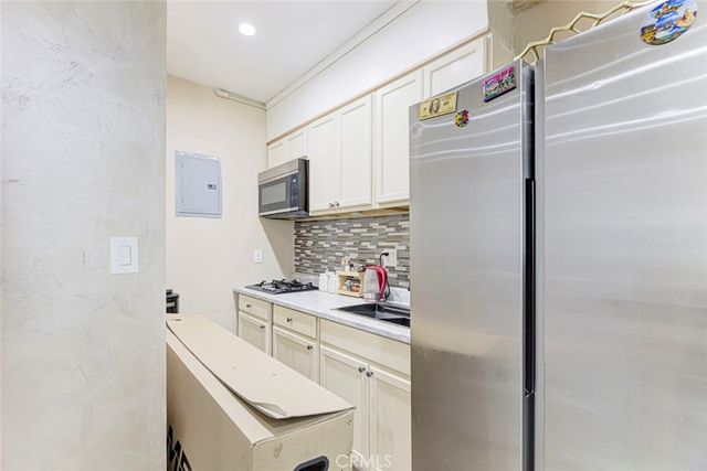 13889 Nurmi, Sylmar, CA 91342