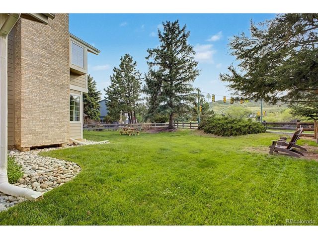 33 Tecoma Cir, Littleton, CO 80127