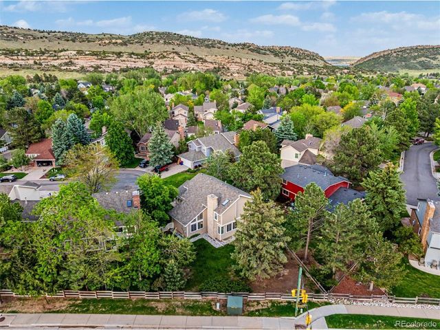 33 Tecoma Cir, Littleton, CO 80127