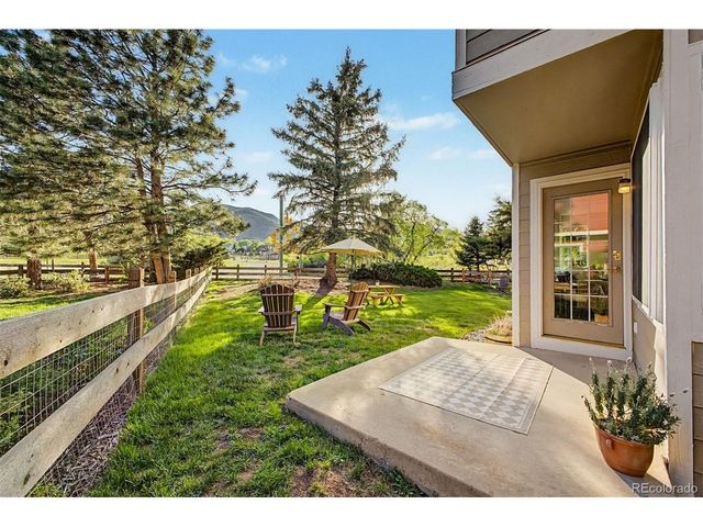 33 Tecoma Cir, Littleton, CO 80127