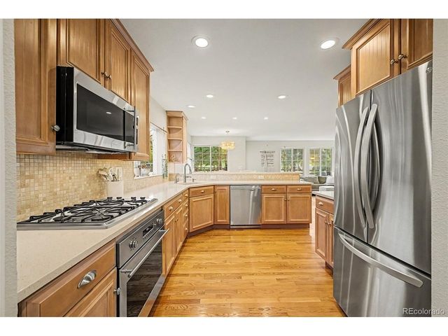 33 Tecoma Cir, Littleton, CO 80127