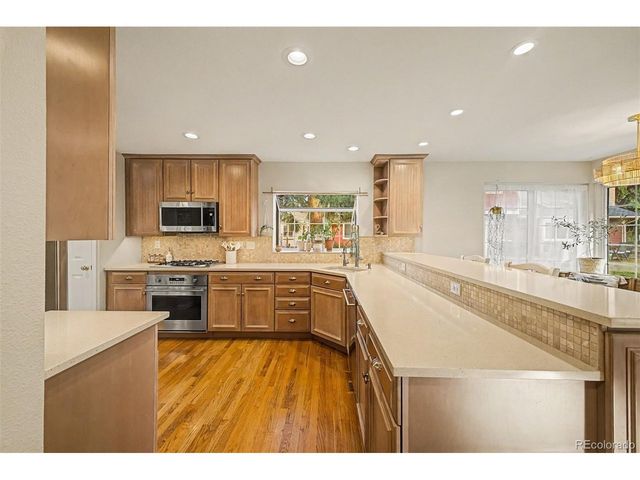 33 Tecoma Cir, Littleton, CO 80127