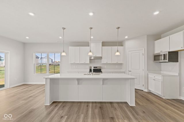 272 McNair Road, Whiteland, IN 46184