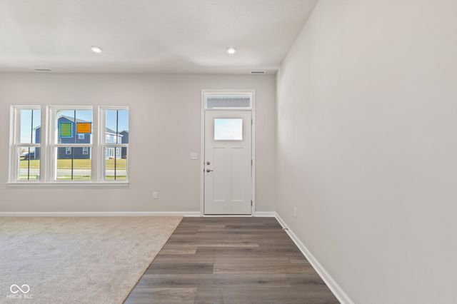 272 McNair Road, Whiteland, IN 46184