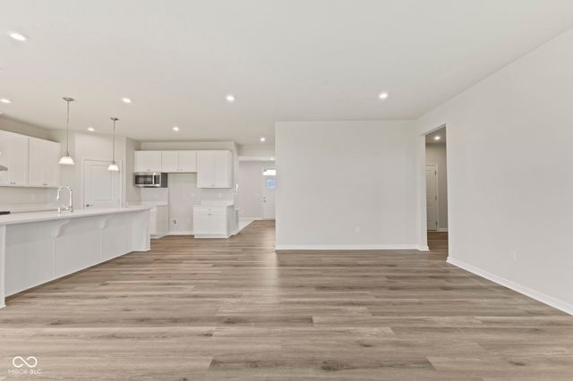 272 McNair Road, Whiteland, IN 46184