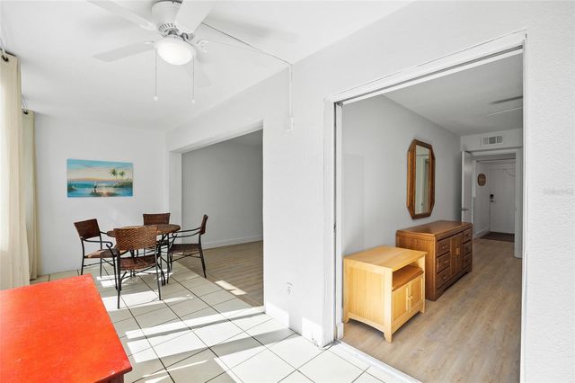 9950 47TH AVENUE N 104, St Petersburg, FL 33708