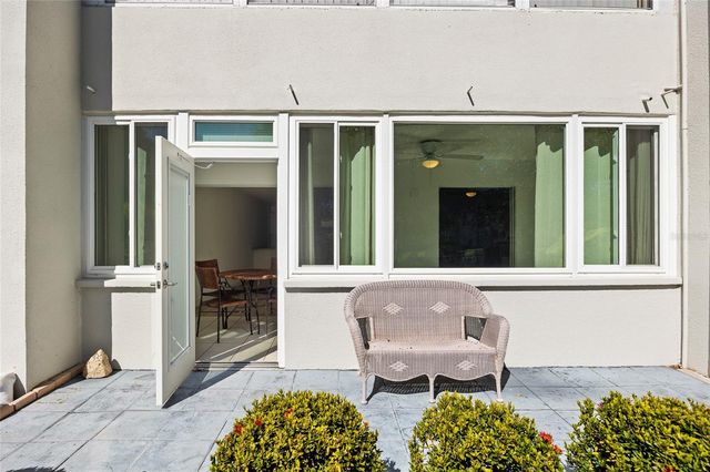 9950 47TH AVENUE N 104, St Petersburg, FL 33708