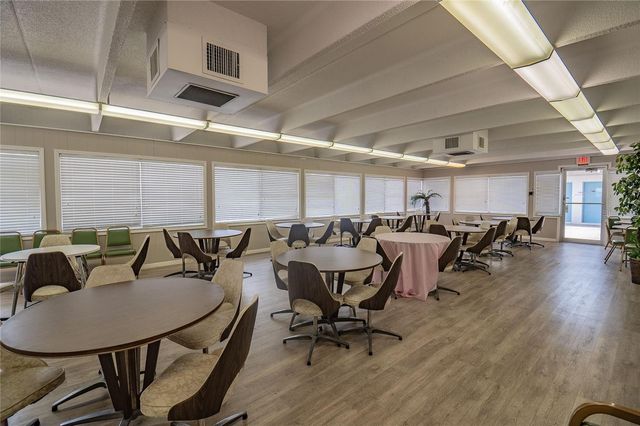 9950 47TH AVENUE N 104, St Petersburg, FL 33708