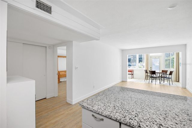 9950 47TH AVENUE N 104, St Petersburg, FL 33708