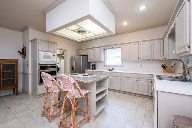 14218 Saint Michael Drive, Little Rock, AR 72211