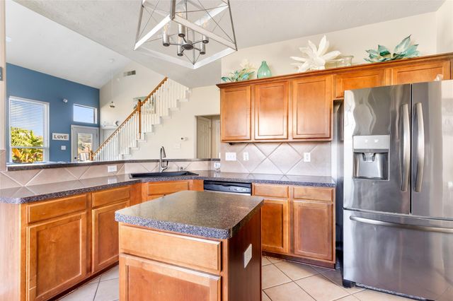 1860 Redwood Lane, Dayton, TX 77535