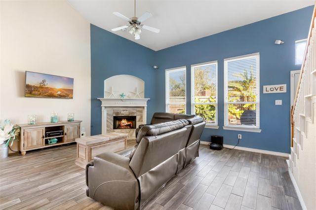 1860 Redwood Lane, Dayton, TX 77535