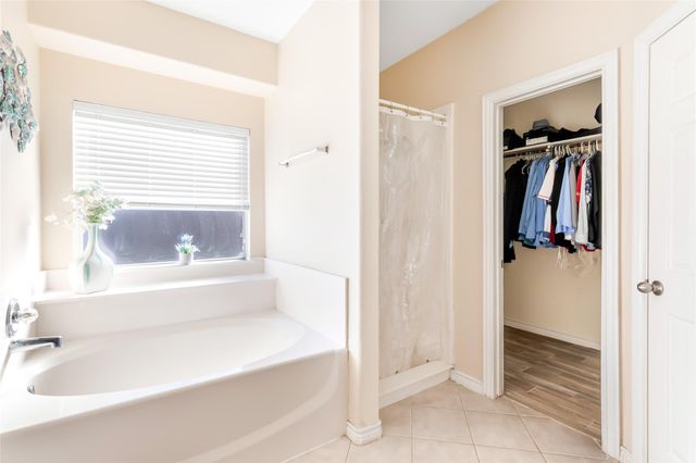 1860 Redwood Lane, Dayton, TX 77535