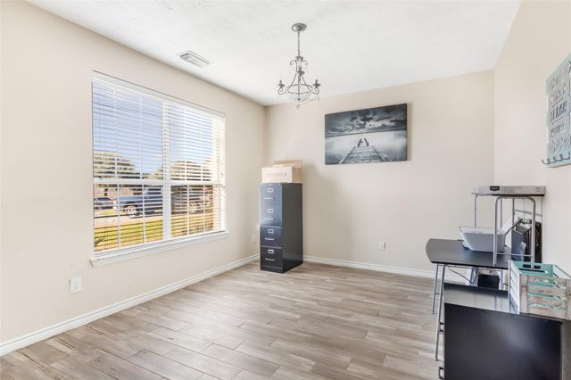 1860 Redwood Lane, Dayton, TX 77535